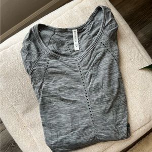 Athleta Long Sleeve Top Like New Size M